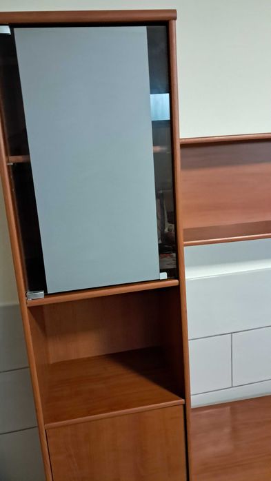 Móvel sala para tv com muita arrumação.