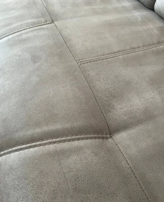 Професійна хімчистка м'яких меблів — Chysto King
​Заголовок для OLX: Х