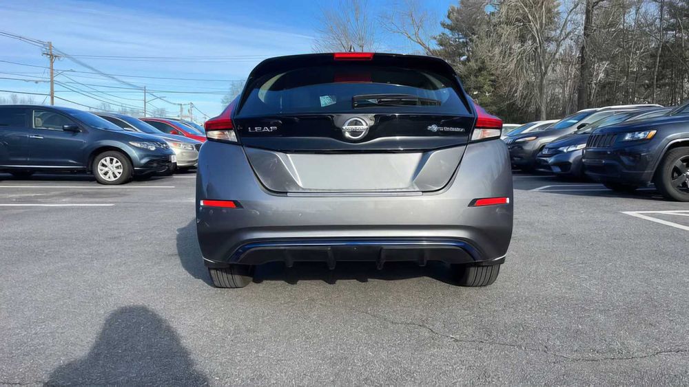 Nissan LEAF S      2022