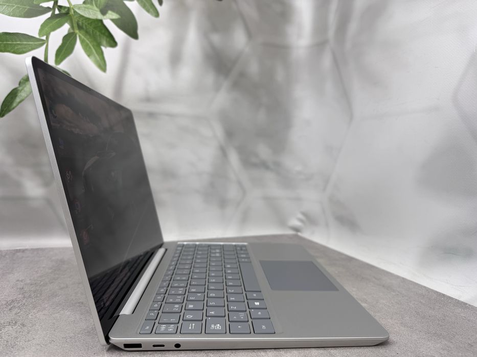 Сенсорний Microsoft Surface Laptop Go/i5-1035G1/4 ядра/8GB/128GB/FHD