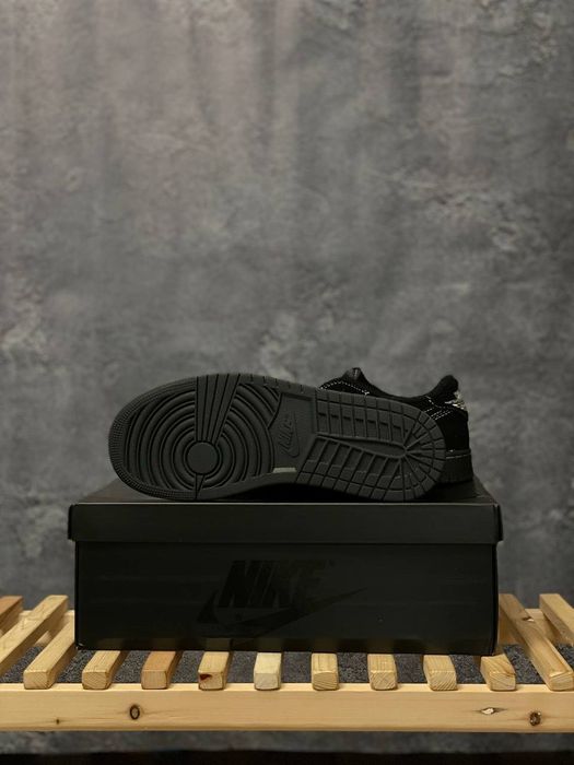 Air Jordan 1 Low Travis Scott Black Phantom