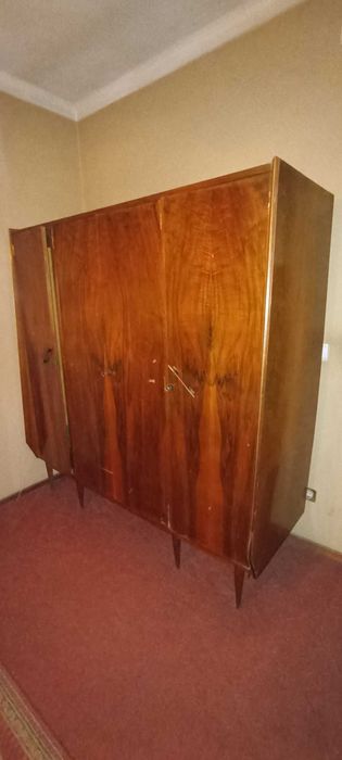 Mobília de quarto vinrage em razoável estado