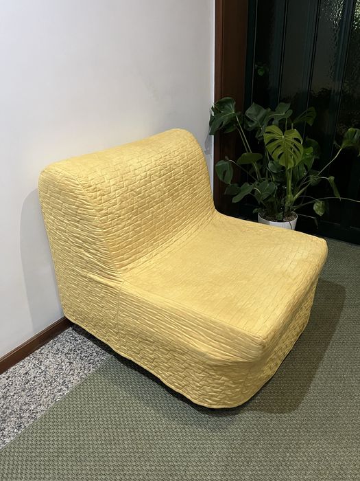 Sofá cama com protetor