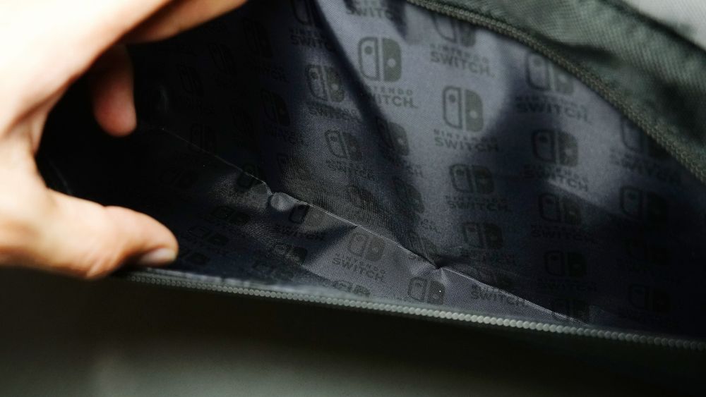 Nintendo Switch сумка Everywhere Messenger Bag  від PowerA ліцензійна