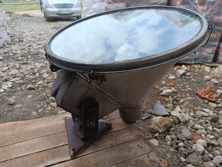 Lampa przemysłowa PRL