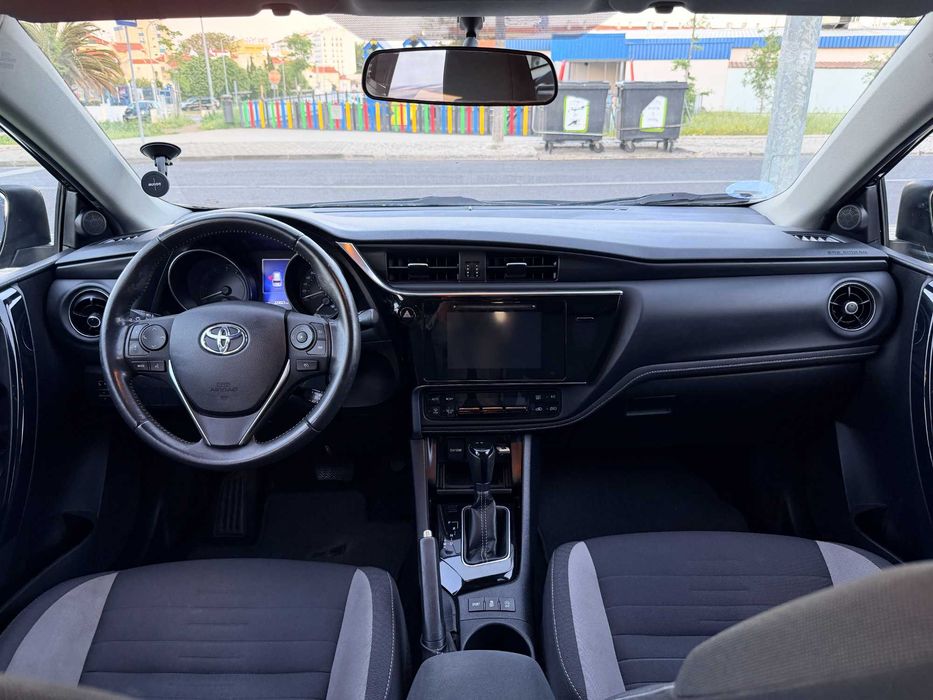 Toyota Auris Touring Sports 1.2 Turbo Design edition