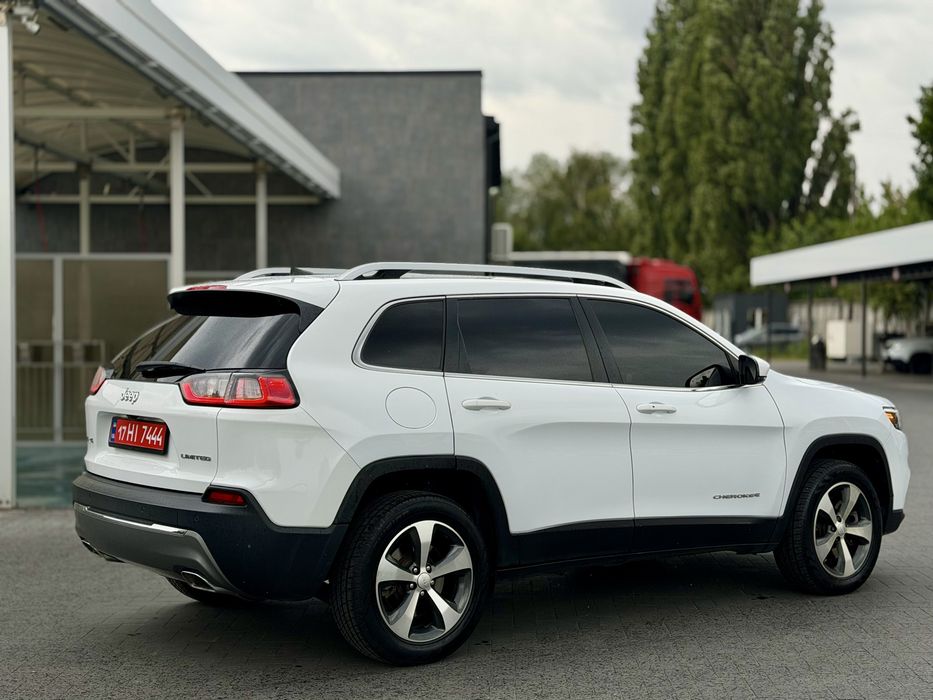 Продам Jeep Cherokee