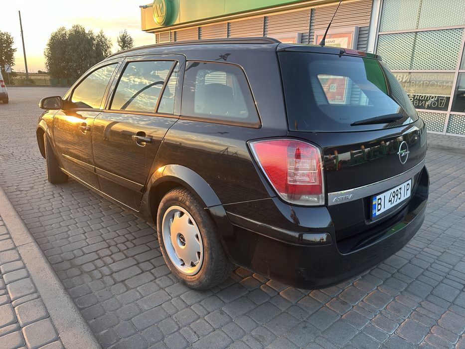 Свіжопригнаний автомобіль …