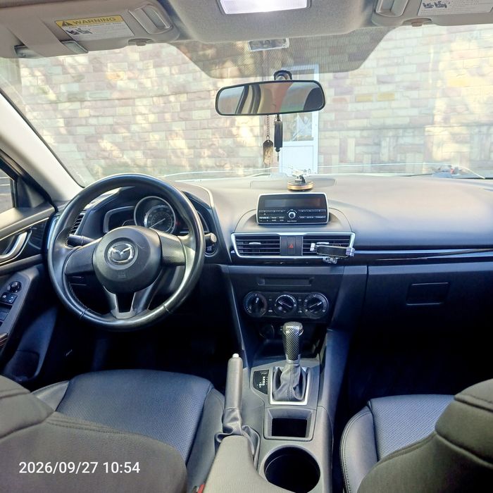 Mazda 3 2015 рік 2.0 SkyActiv