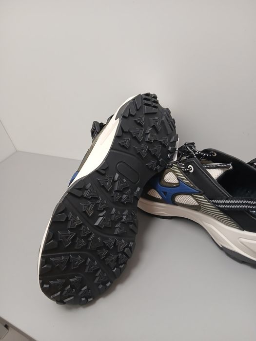 Adidasy młodzieżowe męskie nowe r41