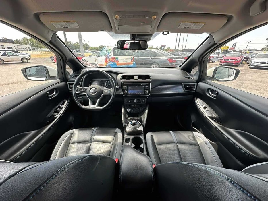 Nissan LEAF SL      2018