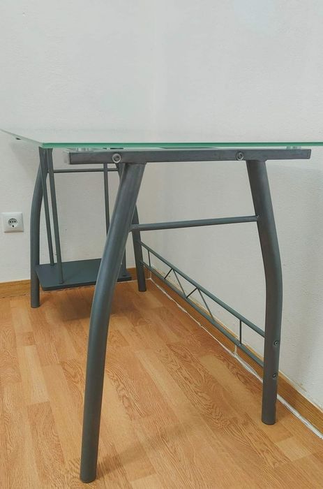 Mesas/secretárias em vidro