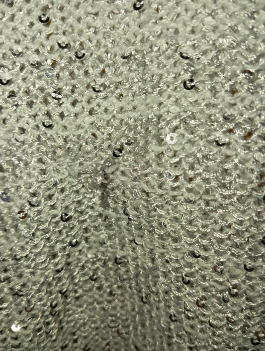 Lekki sweterek z cekinami 40/42