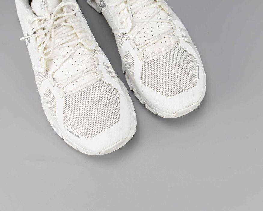 Легкие беговые кроссовки в сетку On Cloud Nova 6.44 размер