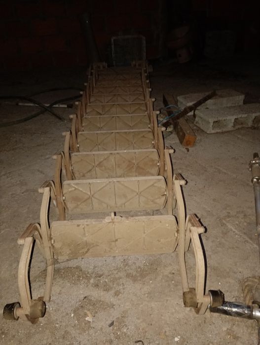 Vende-se escada de sótão