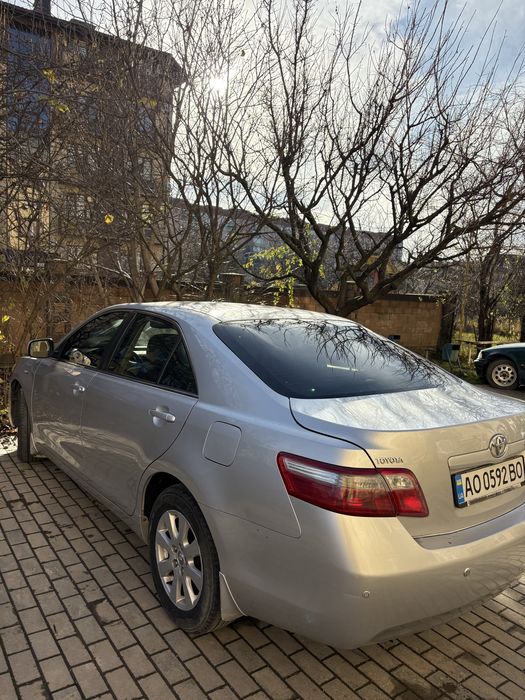 Тойота камрі 2007 року