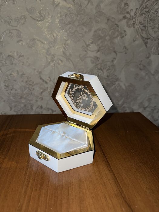 Скринька для обручок - ініціали О&О