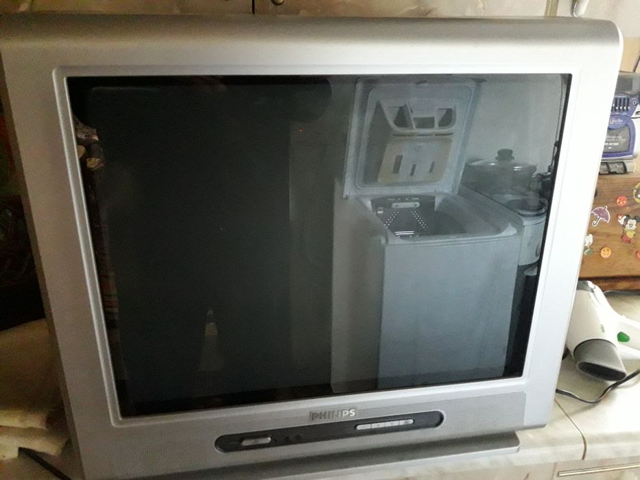 Продам телевизор Филипс
