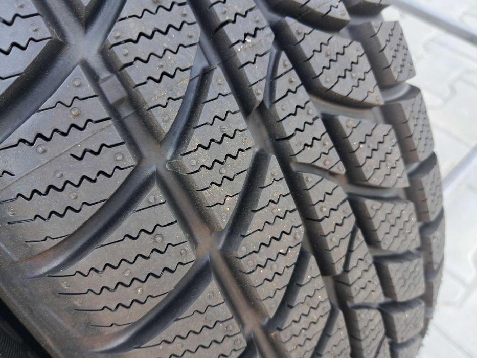 Резина зимова, нова, Hankook I'Cept RS W442 195\70 R15
