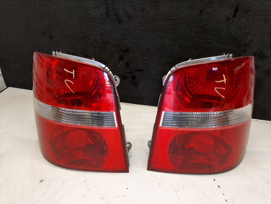 Фонар задній лівий правий Стоп vw Touran 2003-2006p