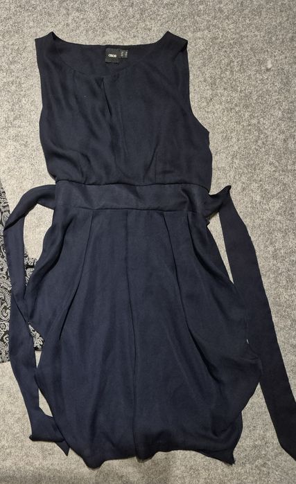 Elegancka sukienka ASOS, rozmiar M