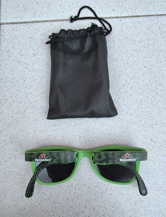 Óculos de sol pretos e verdes dobráveis Heineken - novos