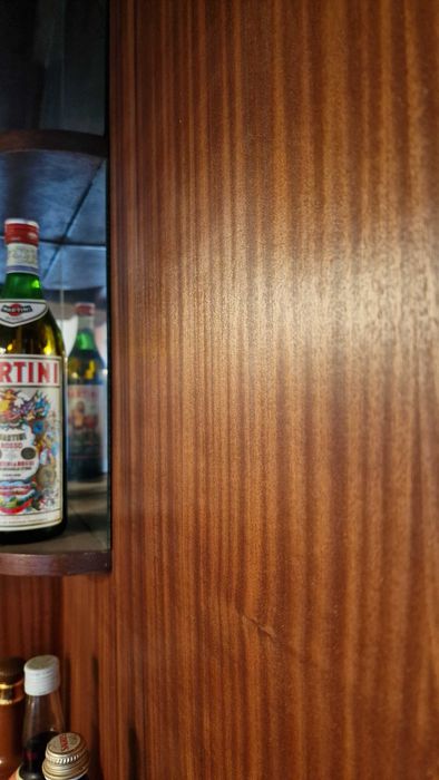 Balcão Bar e Garrafeira (em madeira)