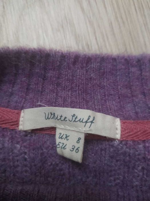 Жіночий джемпер бузкового кольору з фактурною в'язкою white stuff