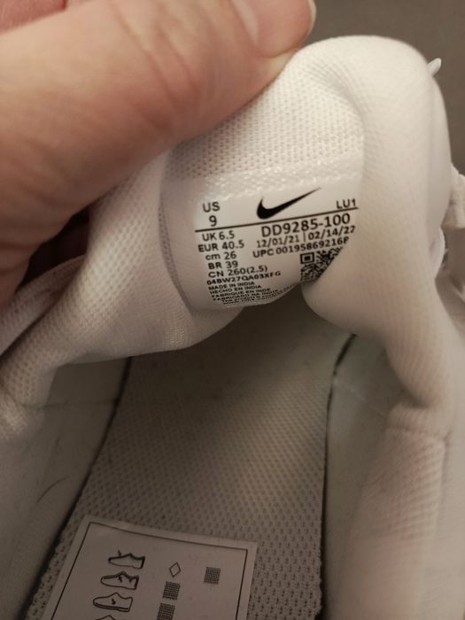 NOWE Adidasy Nike 40,5 Air Max Bella Tr 5