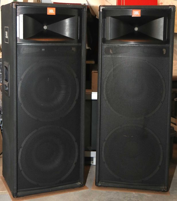 2 Colunas JBL TR225 para som de palco
