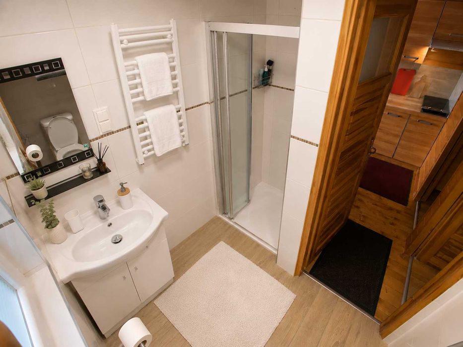 Domek z widokiem nad  jeziorem Rożnowskim, całoroczny, jacuzzi