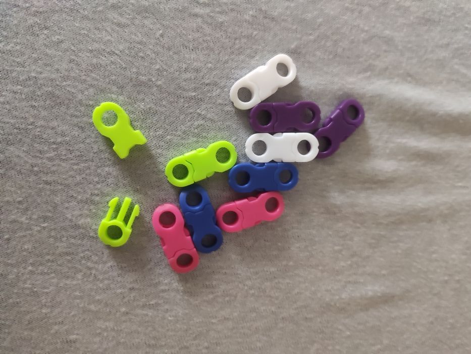Klamry kolorowe ~90szt duże 10 szt małe
