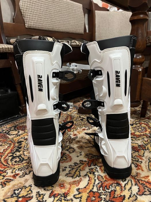 Продам Мотоботи Raven 43 розмір