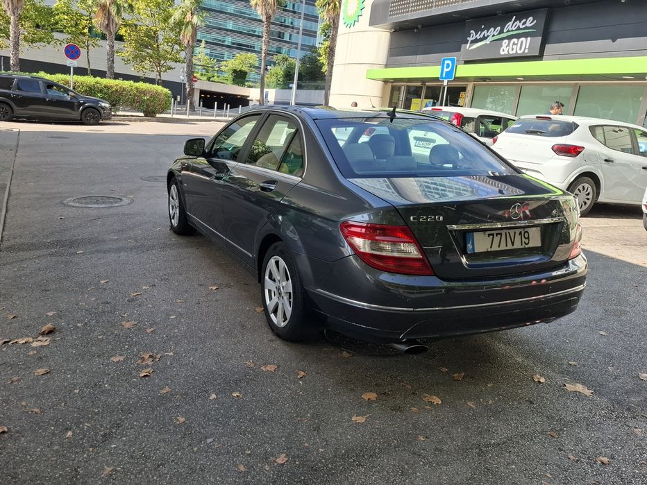 Mercedes-Benz C 220 — fotografia 4