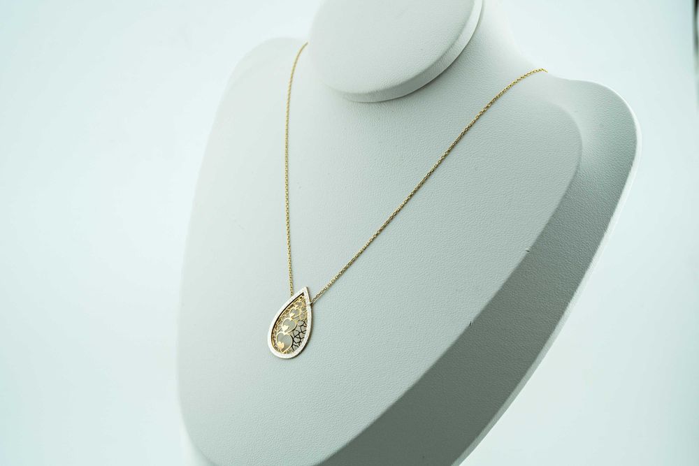 Uroczy złoty naszyjnik z serduszkami na prezent złoto 585