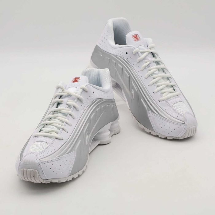 Nike Shox R4 White Bright Crimson Metallic Silver R.42