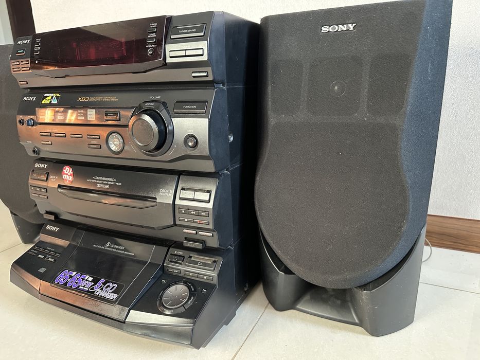 Wieża SONY   HCD-XB3  5cd autorewers po serwisie