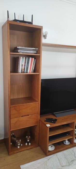 Móvel sala com centro e duas colunas