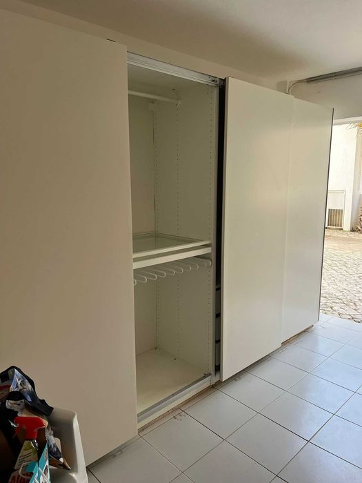 Alugo Arrecadação 12m2 - Quarteira