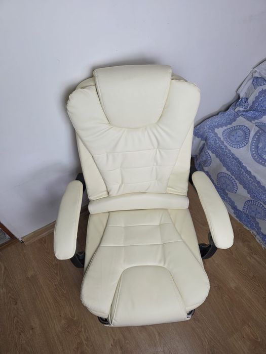 Fotel obrotowy biurowy z podnóżkiem kremowy regulowany