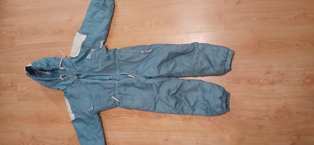 продам дитячий зимній камбінізон