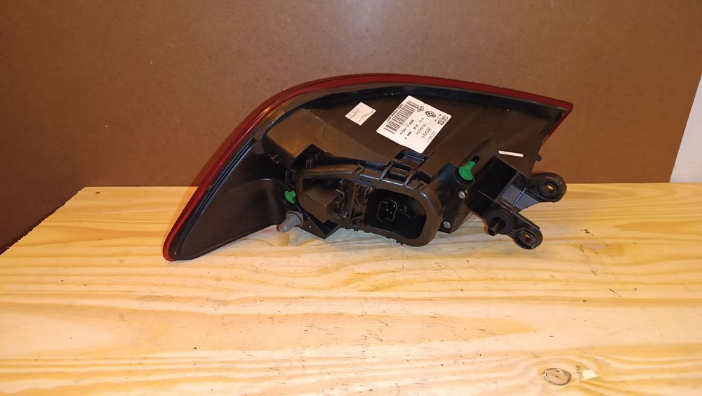 Vendo farolim stop esquerdo de Renault Clio 4 ano 2012/24