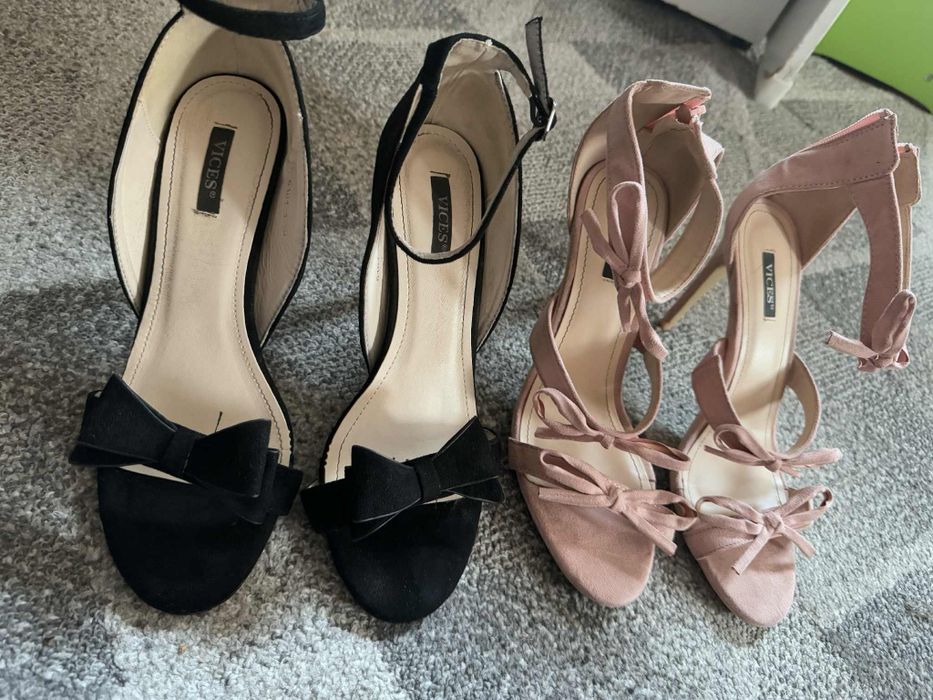 Sandalki Deezee rozmiar 39, stan świetny mało używane !