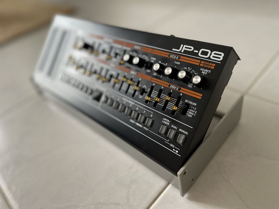 Roland Boutique JP-08