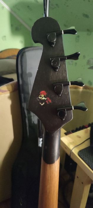 Бас гітара Sx pirate