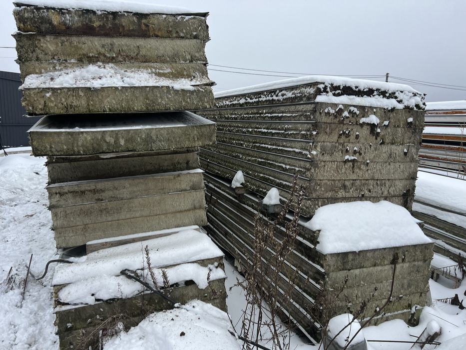 Сендвіч панелі лежалі