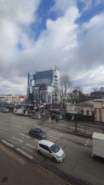 Продаж 2к.кв в Центрі міста з виглядом на Либідь Плазу.ktr