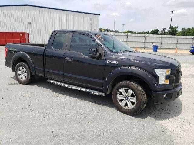 Ford F-150 z 2015 roku, silnik wolnossący — części.