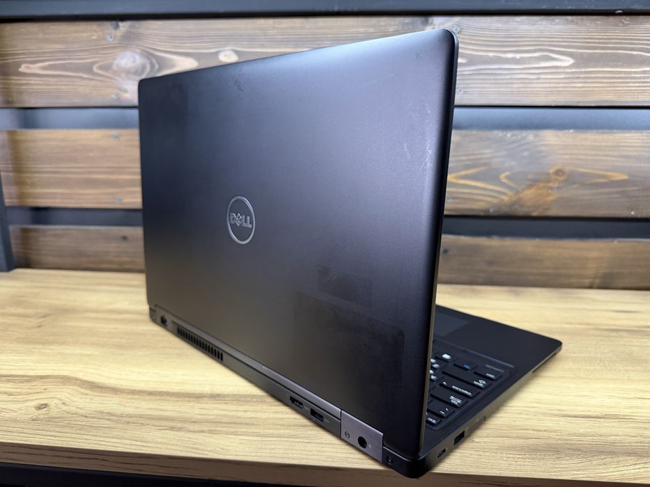 Dell Latitude 5580 MX940 2 GB 15,6" FHD IPS  i7-7820HQ/8 GB DDR4/256 GB M2 NvMe/17%