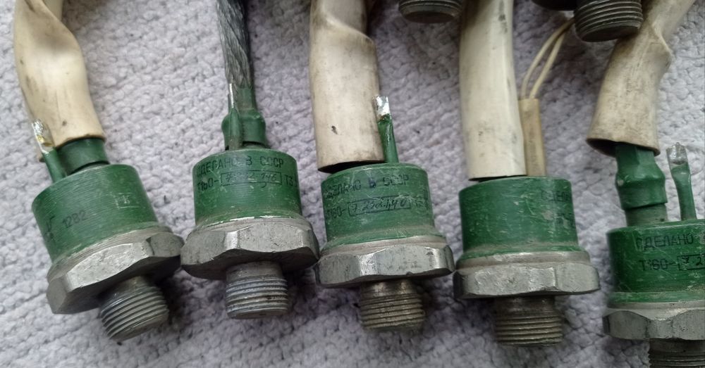 Продам тиристори Т160